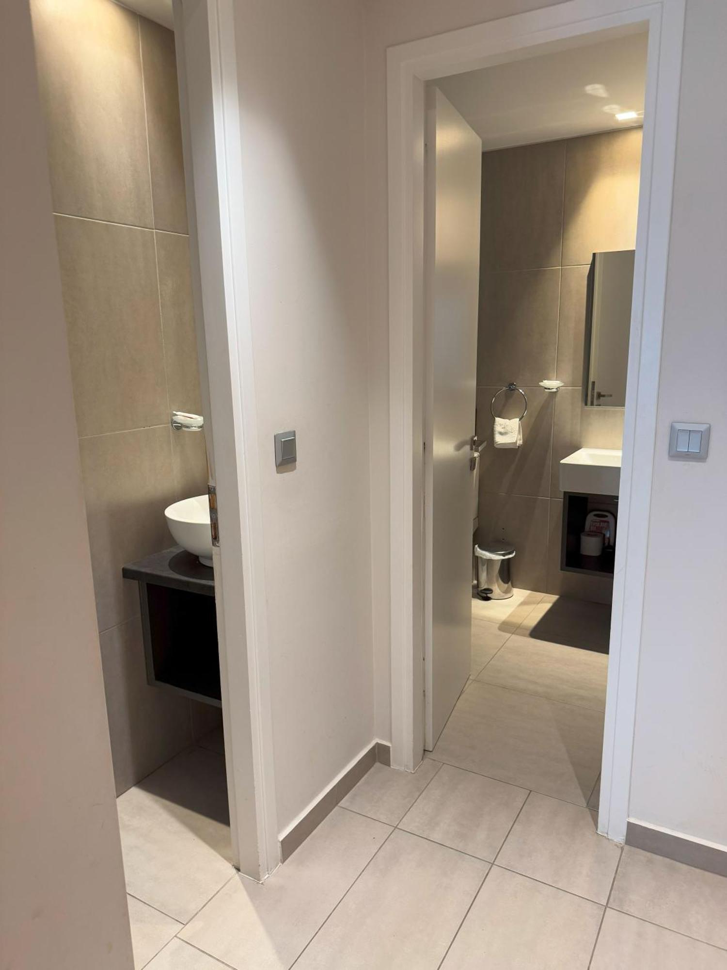 Three-Bedroom Apartment,1739206373:JPEG